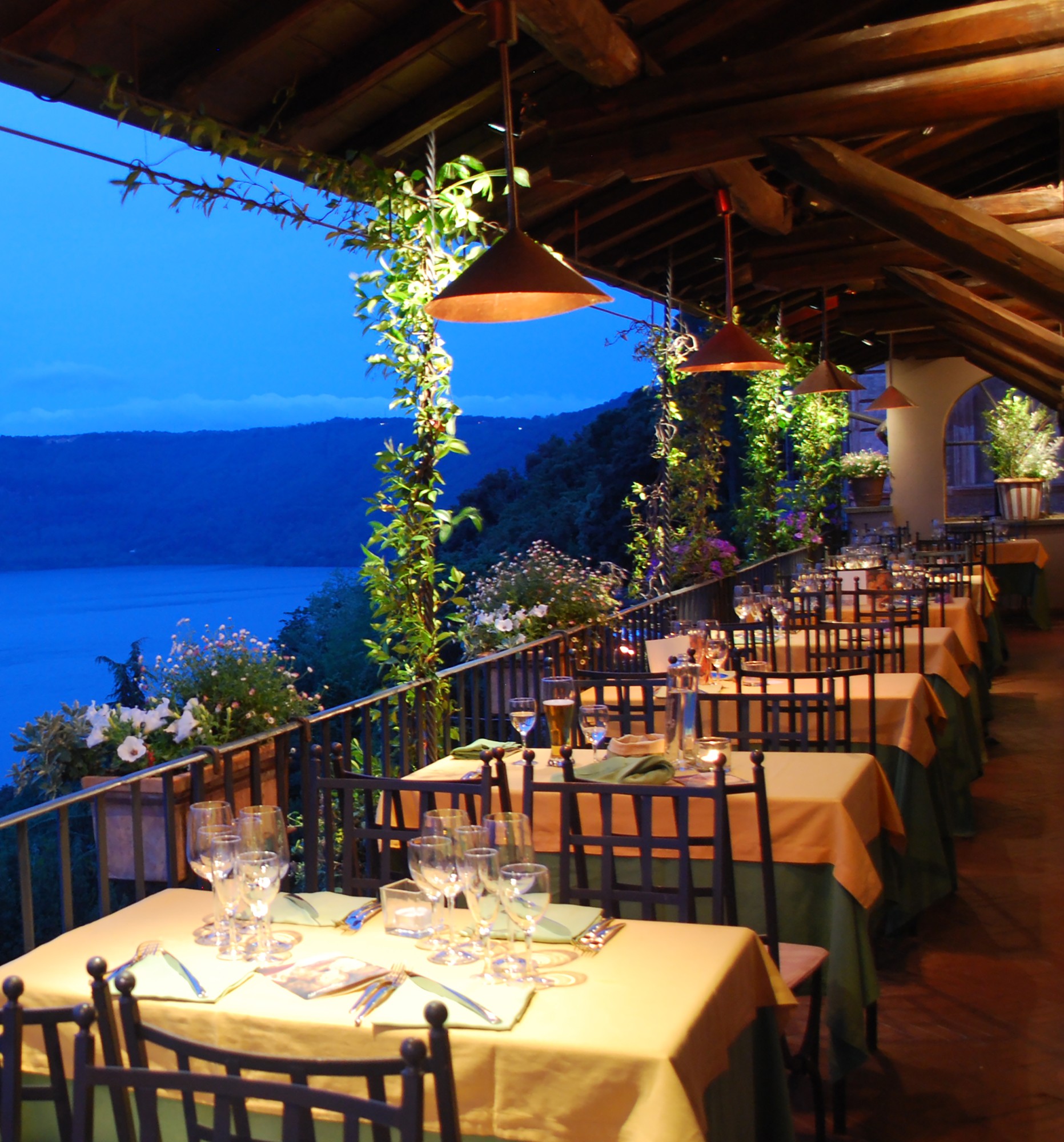 Lake-facing terrace at dusk at Pagnanelli