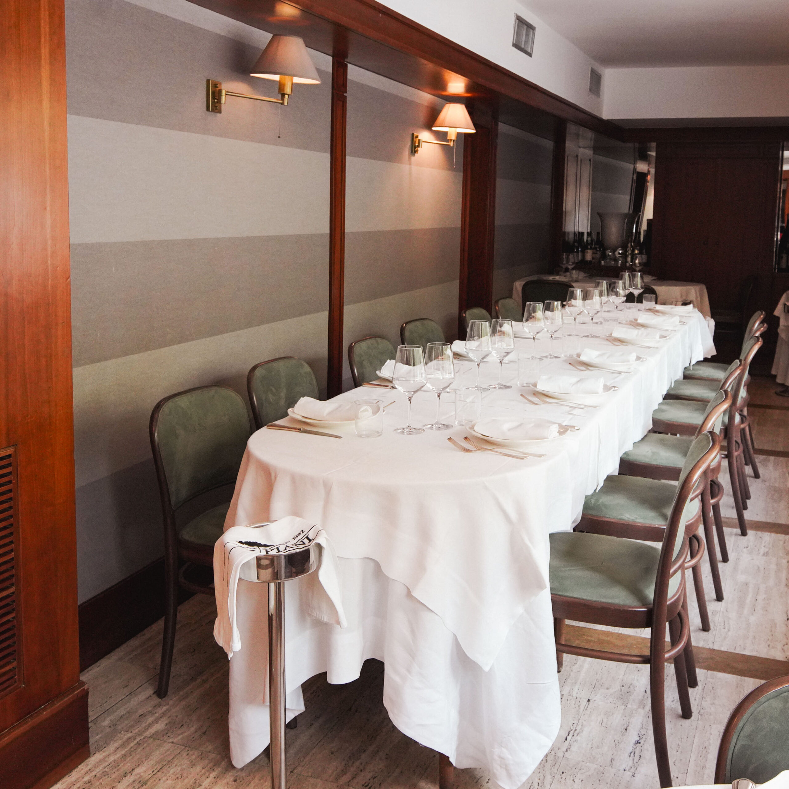 Long table in the dining room at Ai Piani